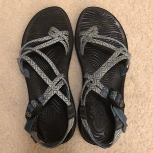 CHACO z-strap sandals with toe loop!!